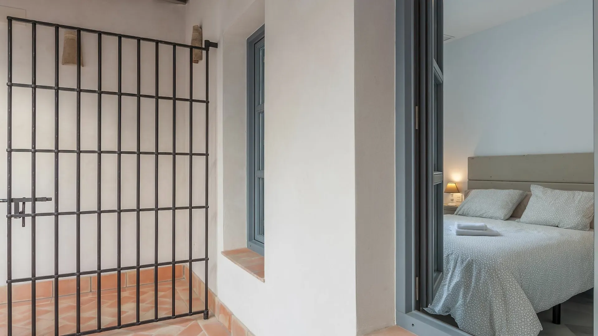 Apartamentos Tintes12 Seville 0*,