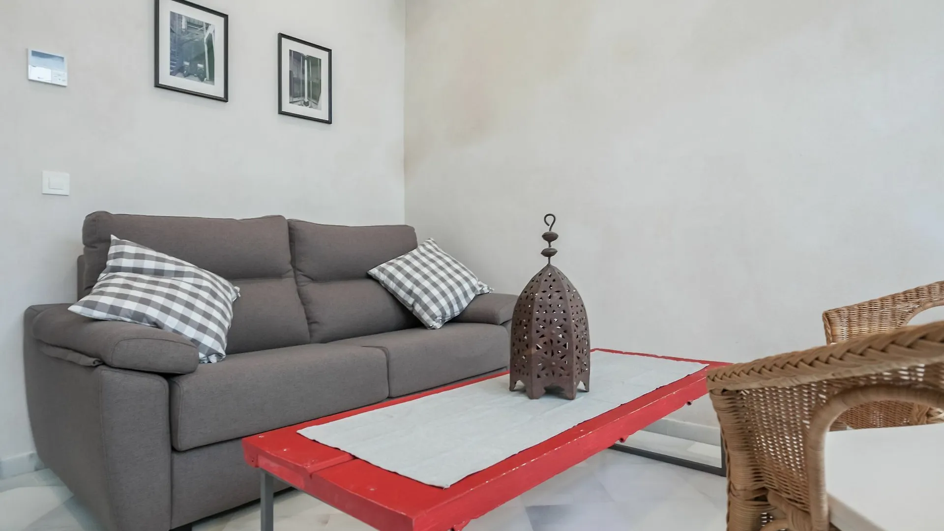 Apartamentos Tintes12 Seville 0*,