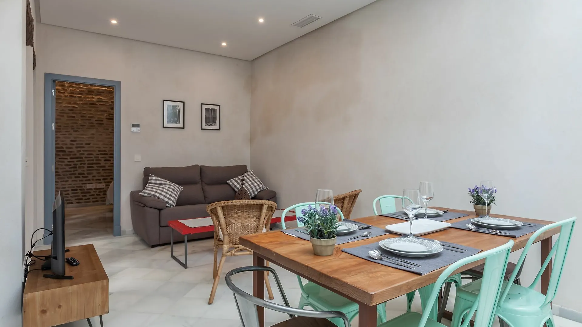 Apartamentos Tintes12 Seville 0*,  Spain