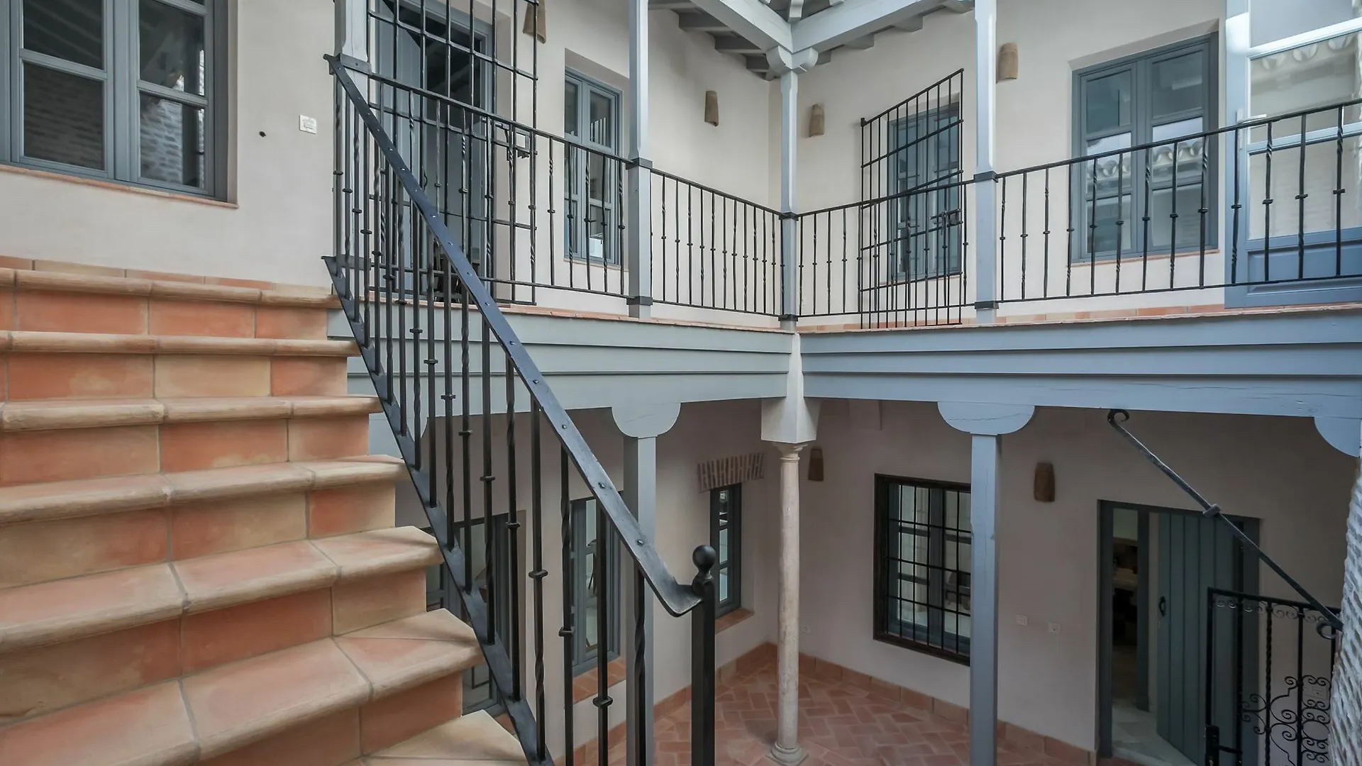 Apartamentos Tintes12 Seville 0*,  Spain